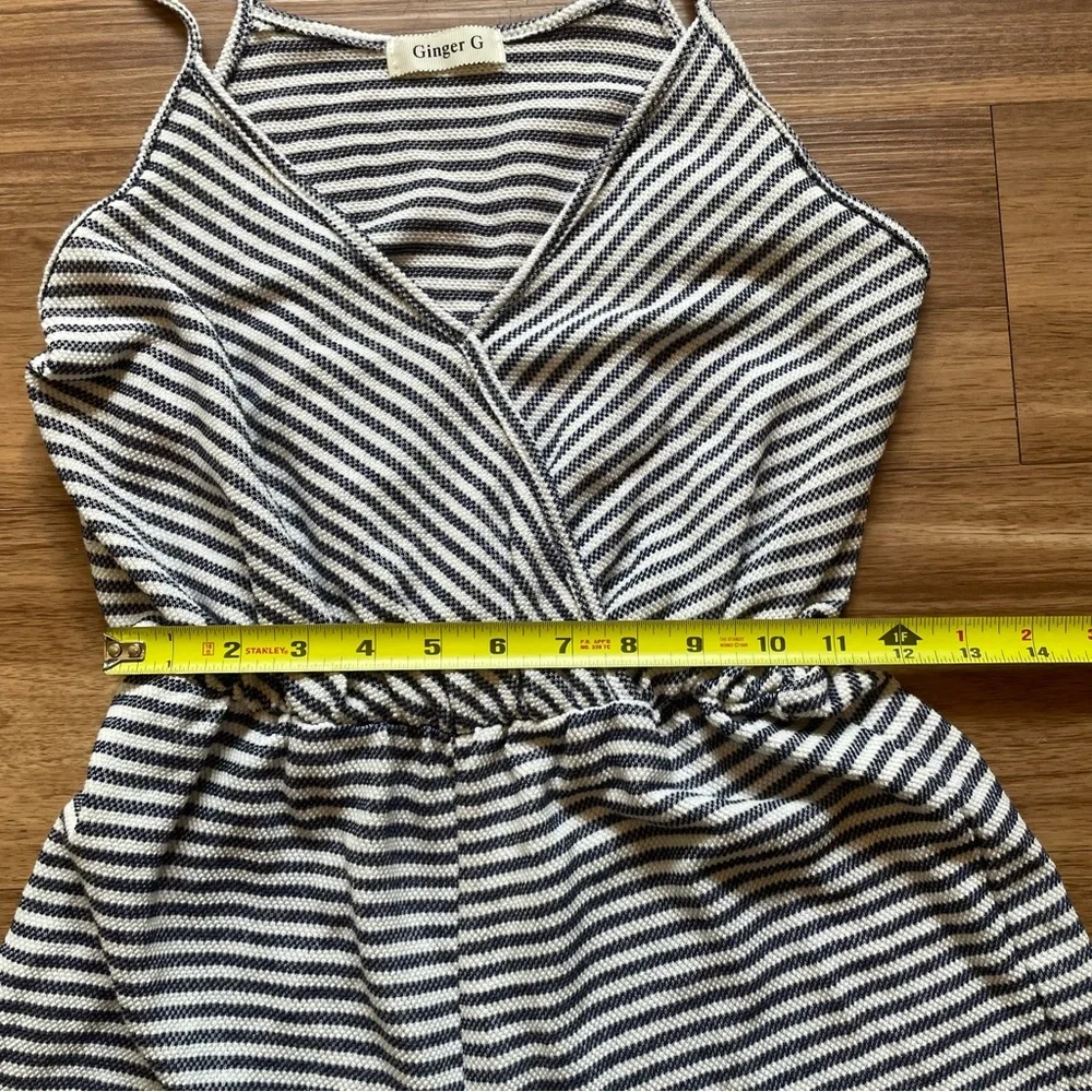 Ginger G Black and White Striped Jumpsuit Romper Medium Summercore Beach Casual - Picture 5 of 8